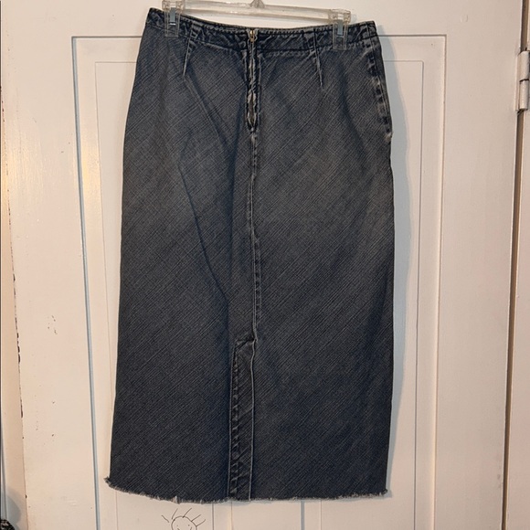 Vintage United Colors Of Benetton Jean Denim Long Skirt Blue Raw Hemline Preppy - Picture 6 of 15